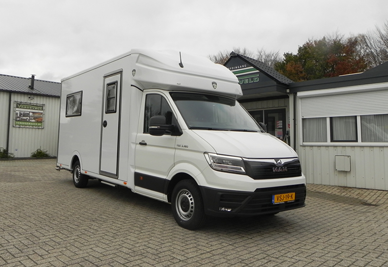 MAATWERK: Mobiele kantoorwagen voor Buro Vitaal