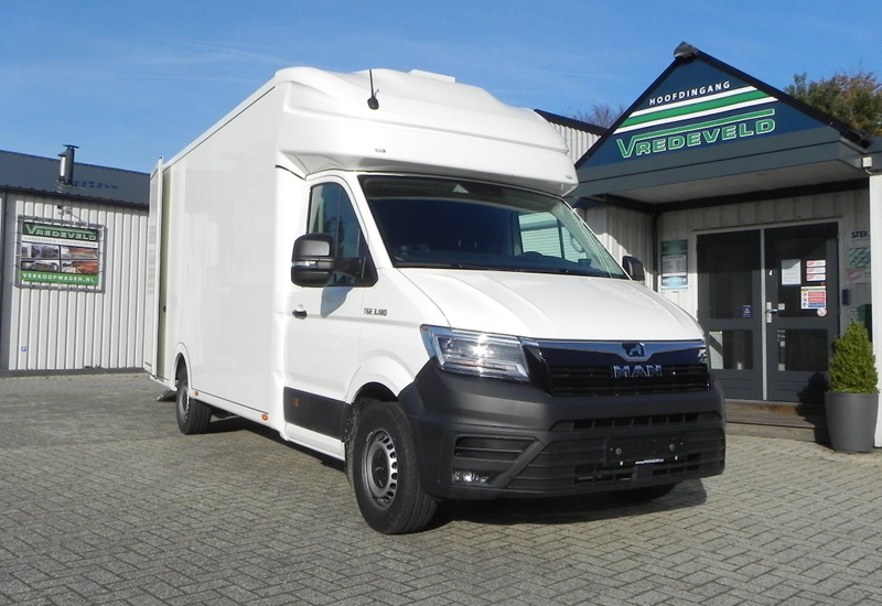 Transport (Chickliner)