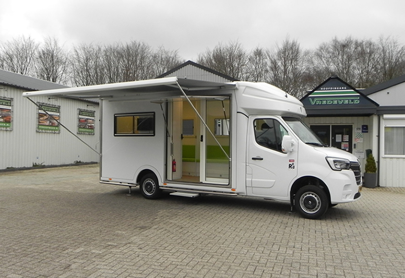 Zelfrijdend EUROBOX (Unive)